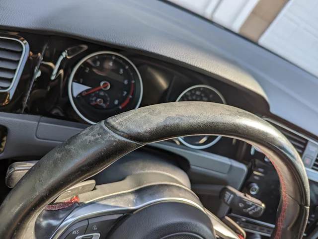 Common Buildup Issues on Steering Wheels: