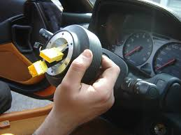 How to install a quick-release steering wheel: